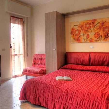 Residence Bellevue Apartments Pietra Ligure Exteriör bild