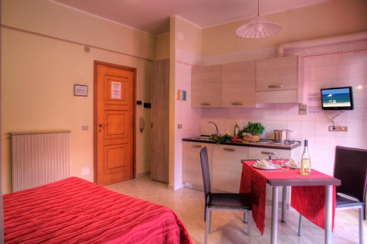 Residence Bellevue Apartments Pietra Ligure Exteriör bild