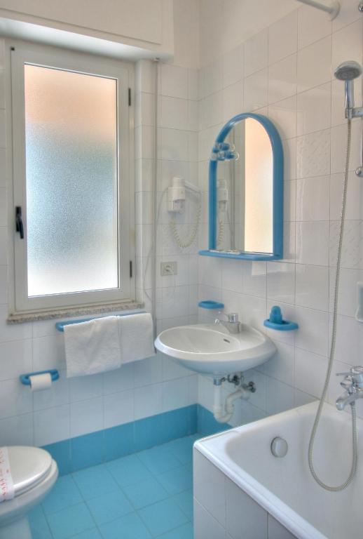 Residence Bellevue Apartments Pietra Ligure Rum bild