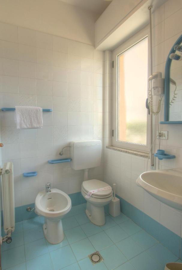 Residence Bellevue Apartments Pietra Ligure Rum bild